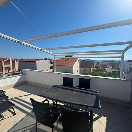 Apartments Keran - By Suites Living Vodice Esterno foto