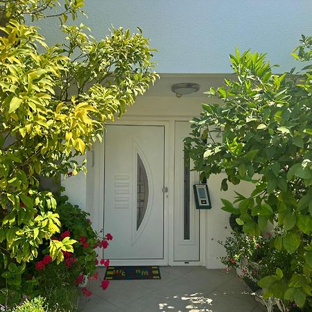 Apartments Keran - By Suites Living Vodice Esterno foto