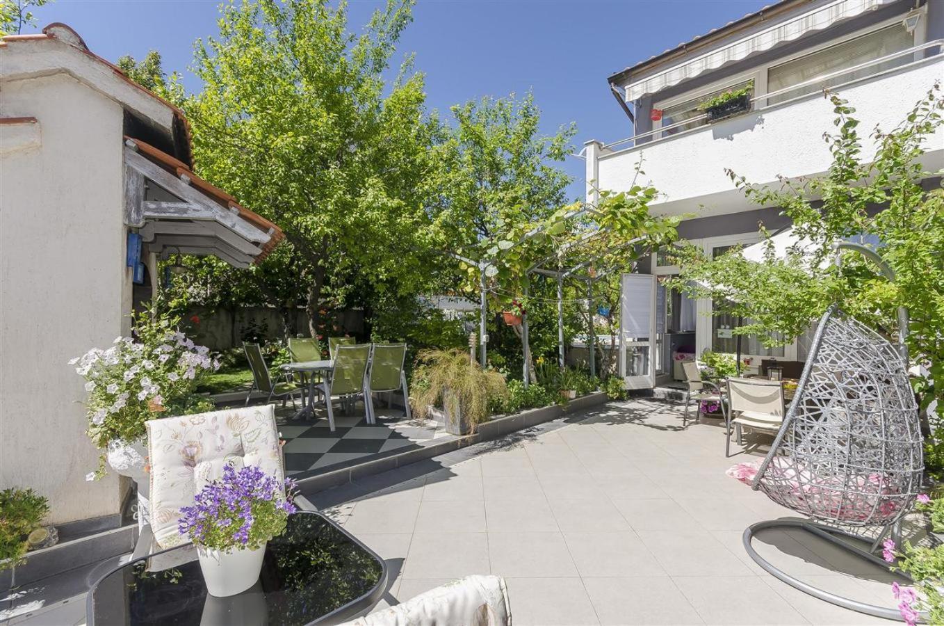 Apartments Keran - By Suites Living Vodice Esterno foto