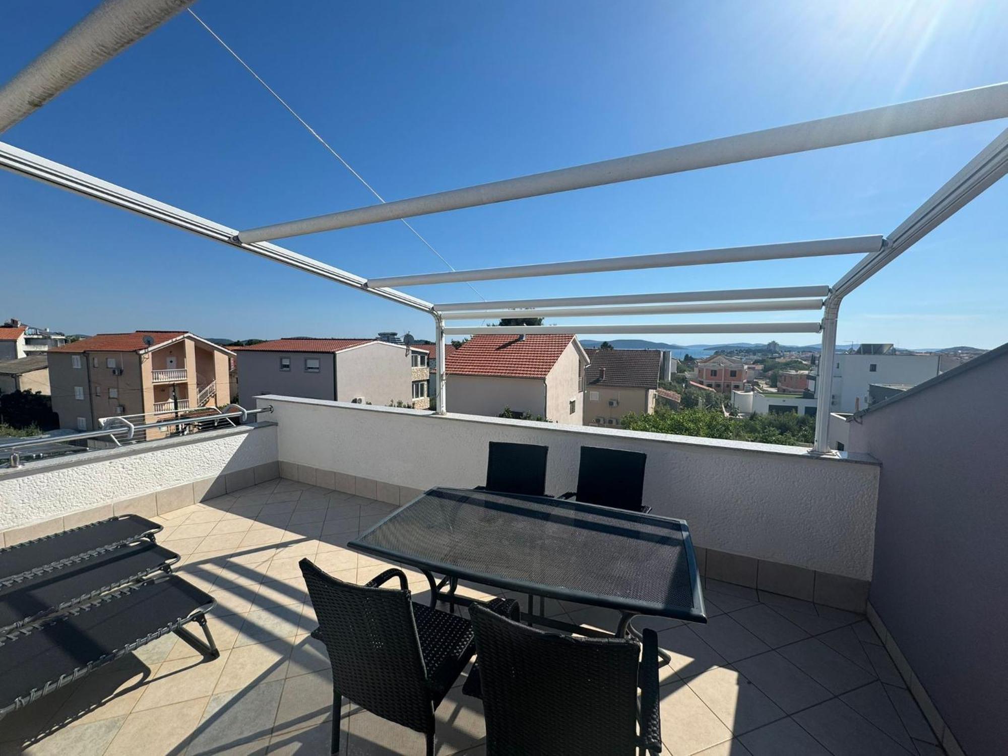 Apartments Keran - By Suites Living Vodice Esterno foto